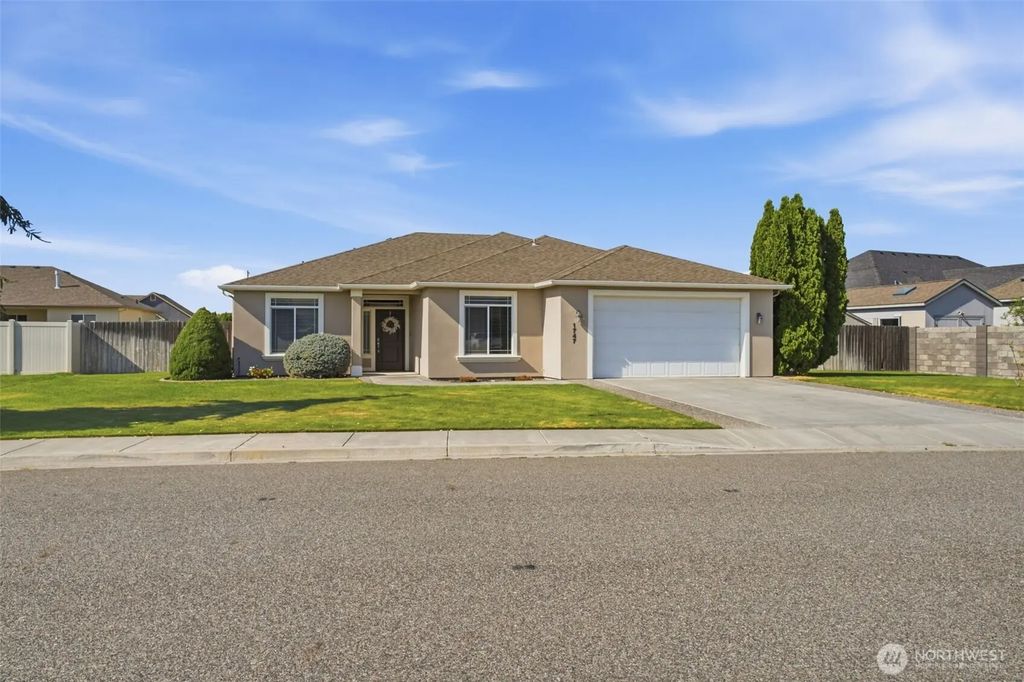 1747 Sunshine Ave, West Richland