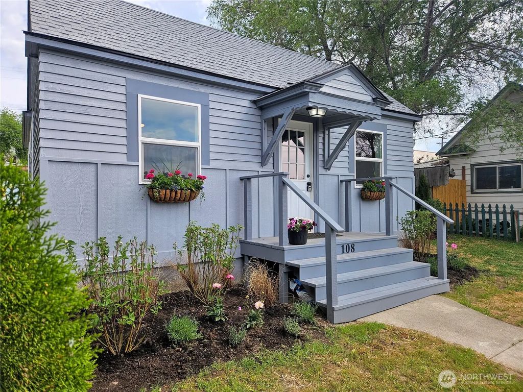 108 W 3rd Street, Lind