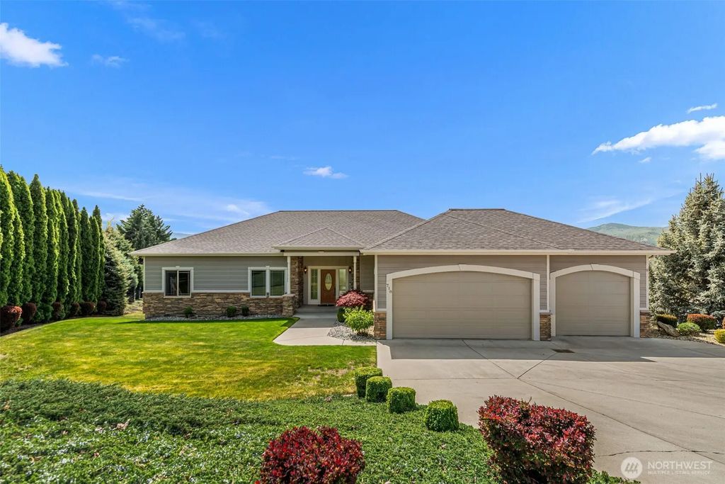718 Briarwood Drive, East Wenatchee