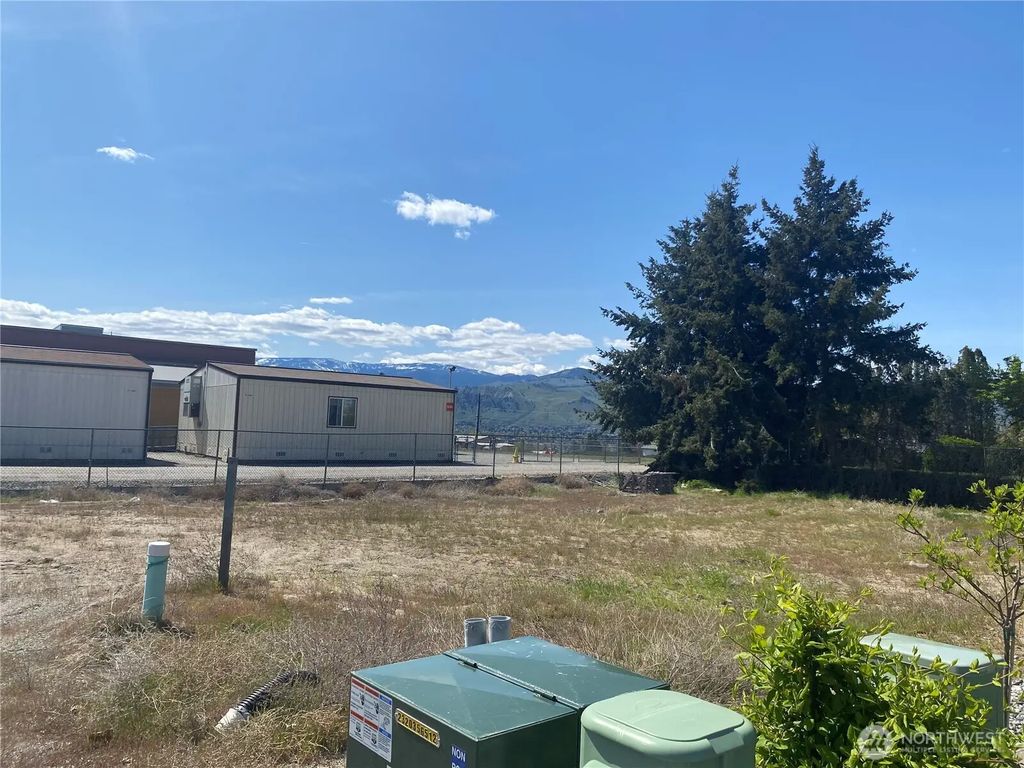 116 Harold Street Ne, East Wenatchee