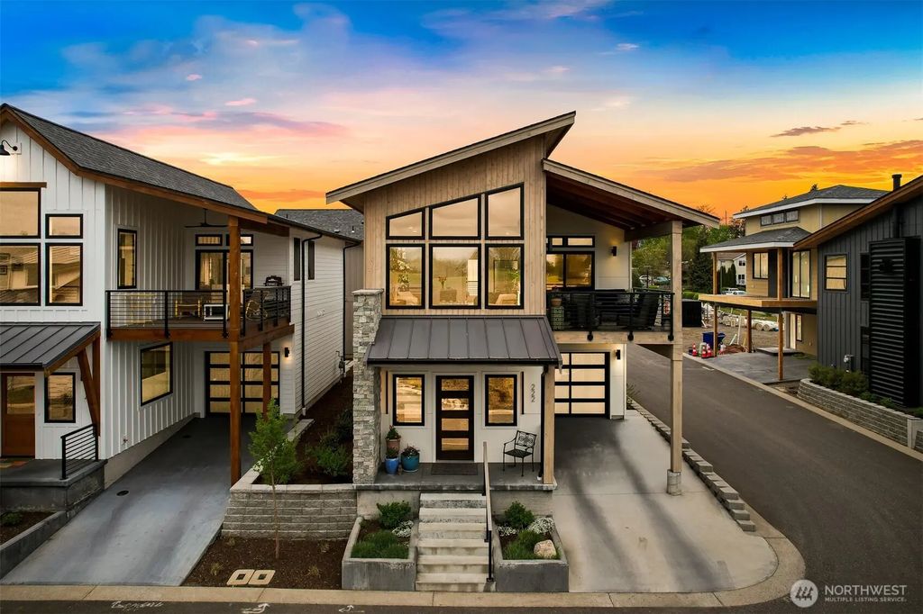 222 Skipping Stone Loop, Lynden