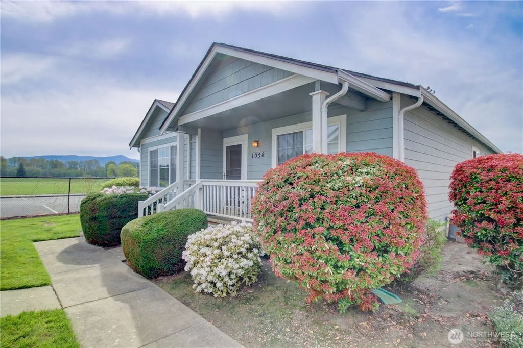 1058 Sinclair Way 1058, Burlington