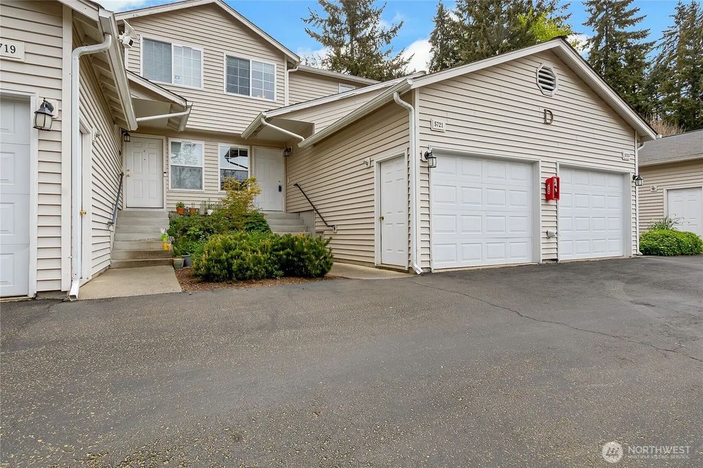 5721 99th Street Ct E, Puyallup