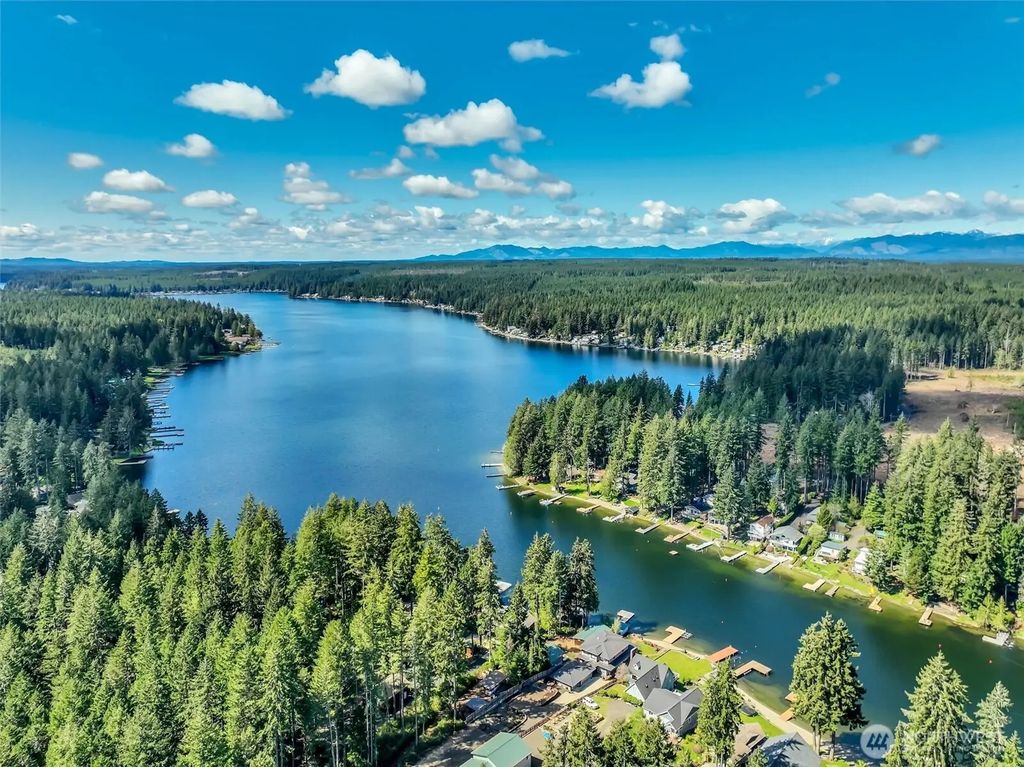 2851 E Mason Lake Drive E, Grapeview