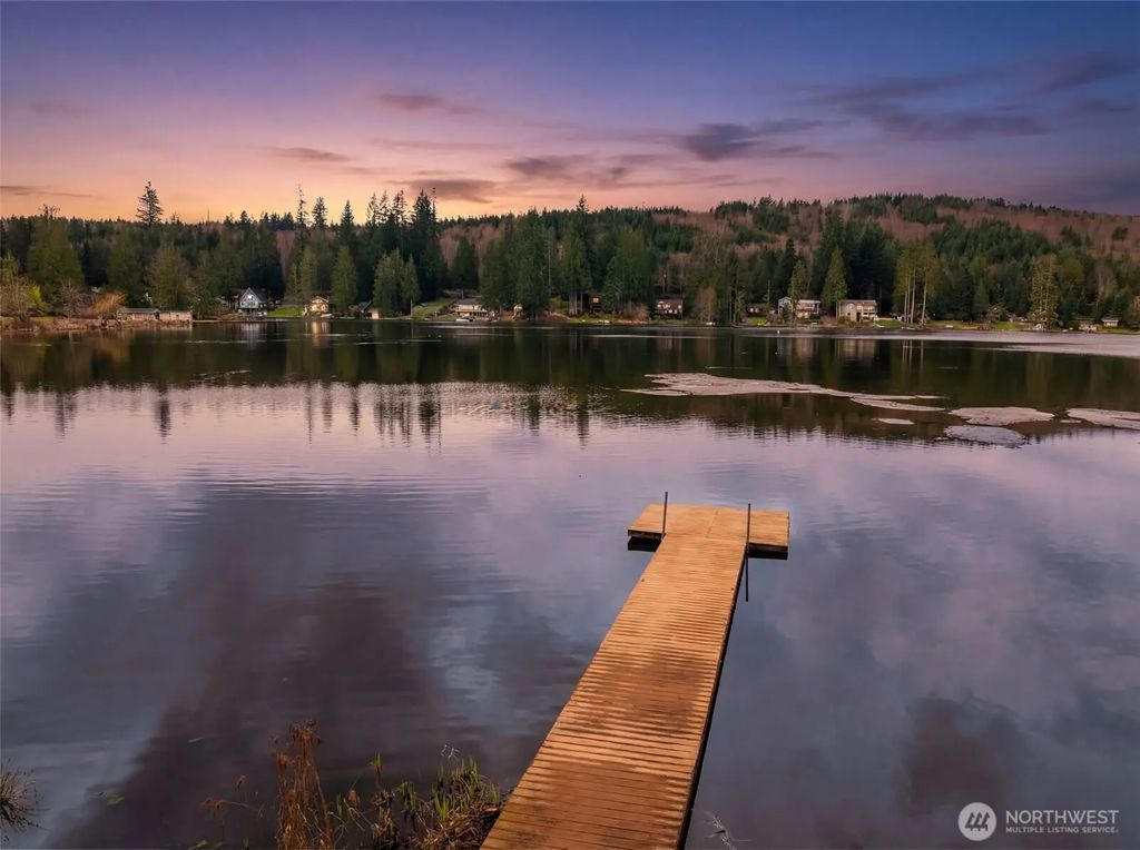 1414 Lake Roesiger Drive, Snohomish