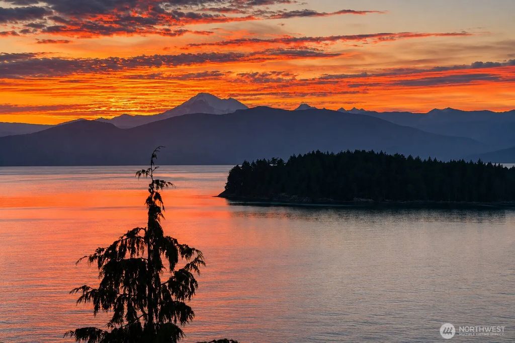 4623 Guemes Island Road, Anacortes