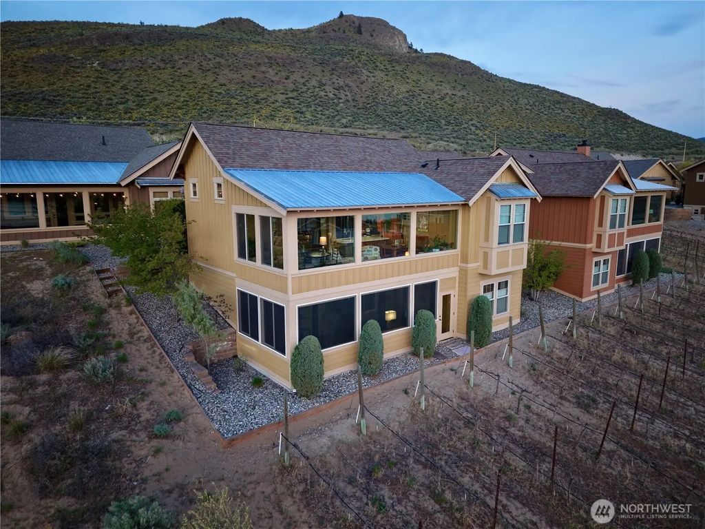 122 Village Way, Oroville