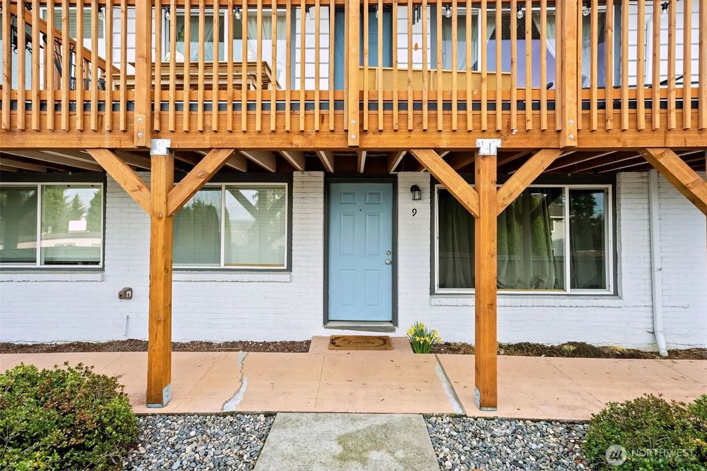 2102 Nw Kelly Drive 9, Vancouver