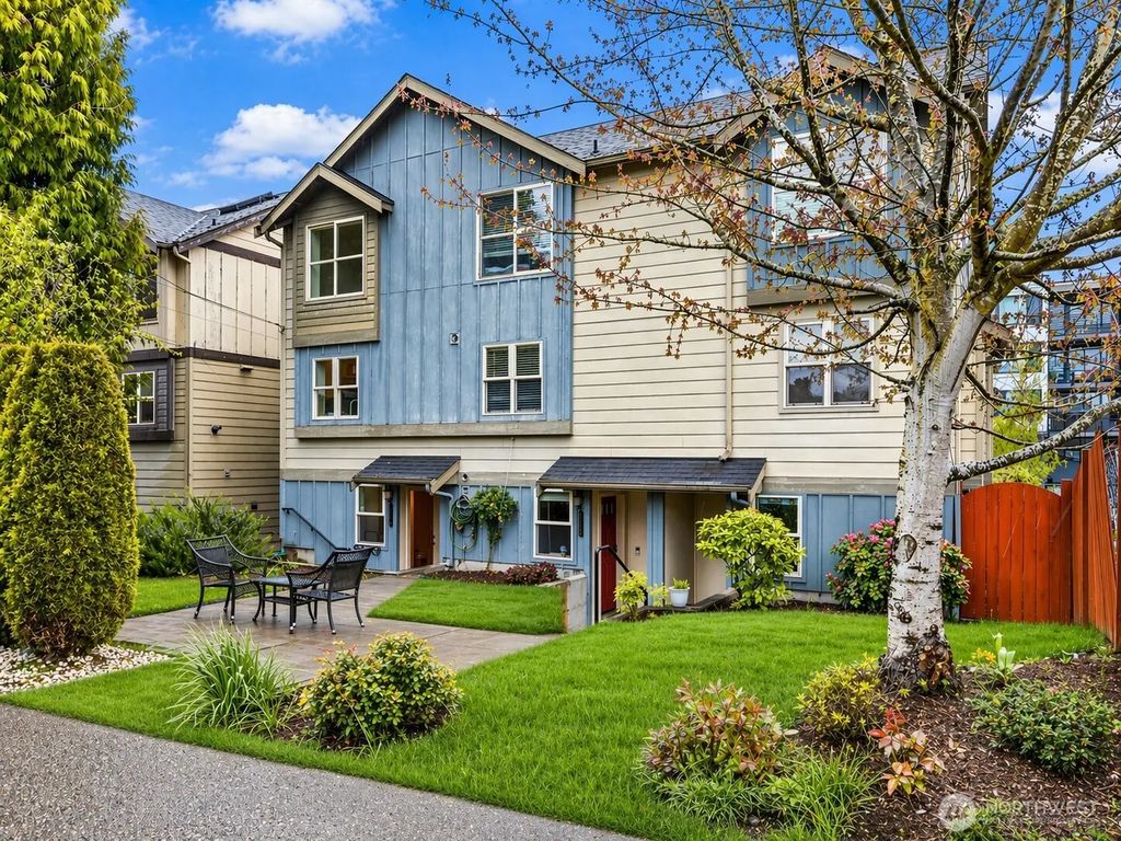 9010 18th Avenue Sw B, Seattle