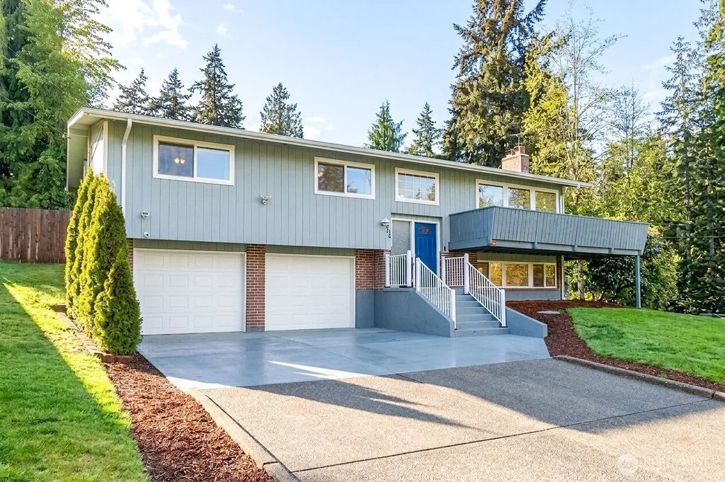 408 119th Avenue E, Edgewood