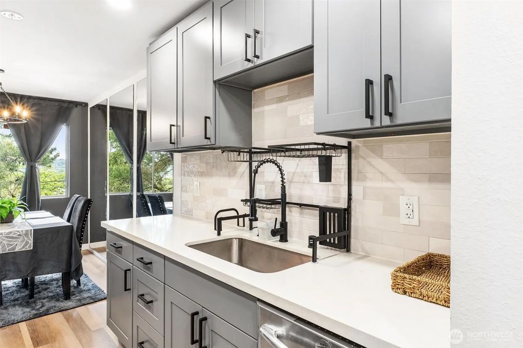 10459 Des Moines Memorial Drive S S301, Seattle