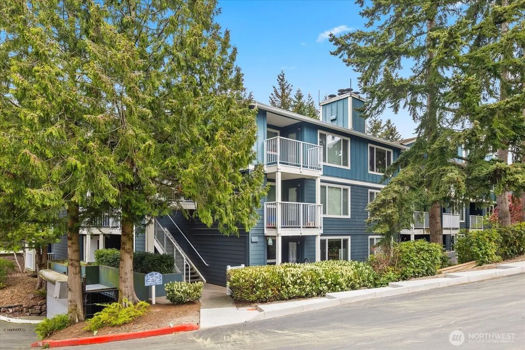 300 N 130th Street 2302, Seattle