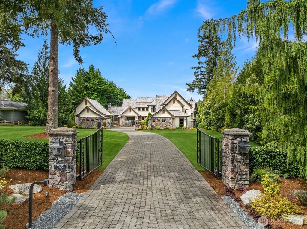 745 250th Lane Ne, Sammamish