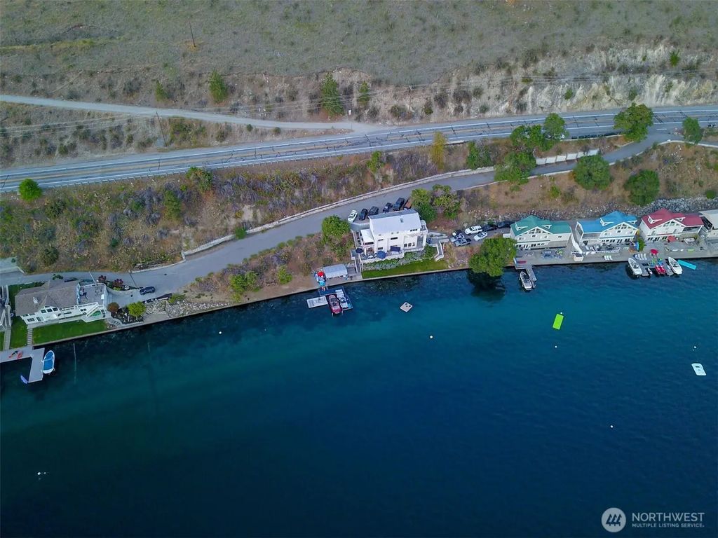 2650 S Lakeshore Road, Chelan