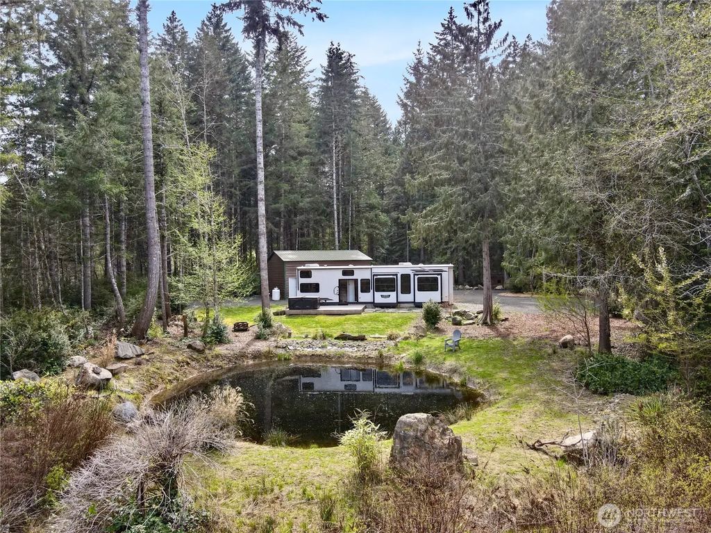 151 E Horine Way, Shelton