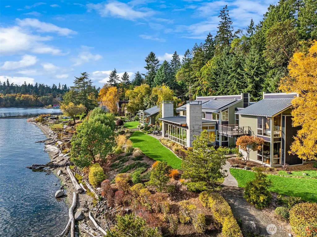 10403 Ne Seaborn Road, Bainbridge Island
