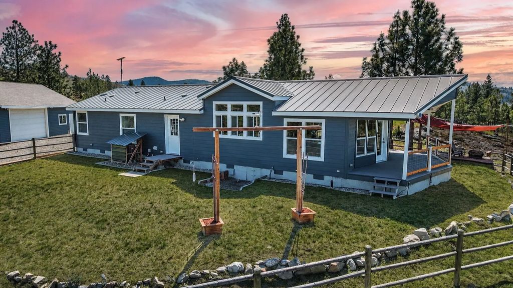23 Razor Road, Tonasket