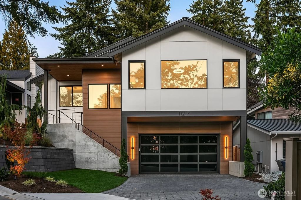 11217 Ne 103rd Place, Kirkland