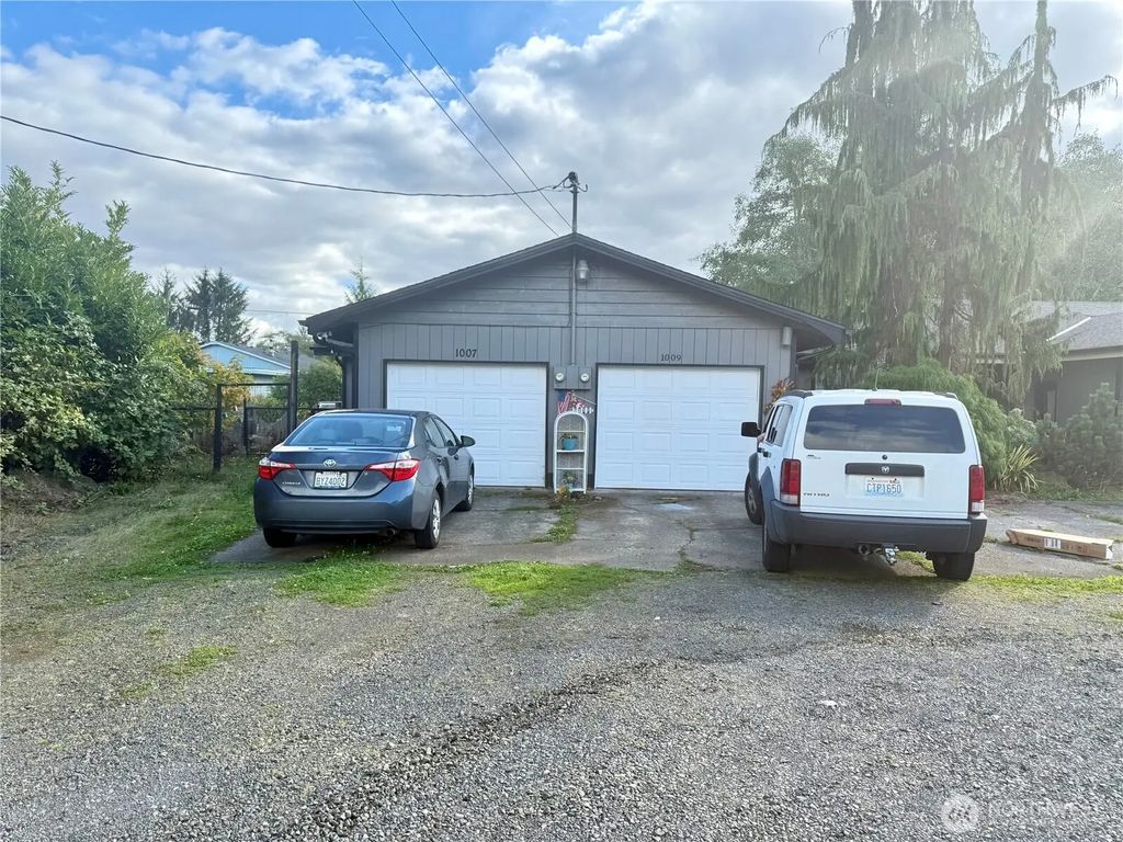 1011 Macfarlane, Aberdeen