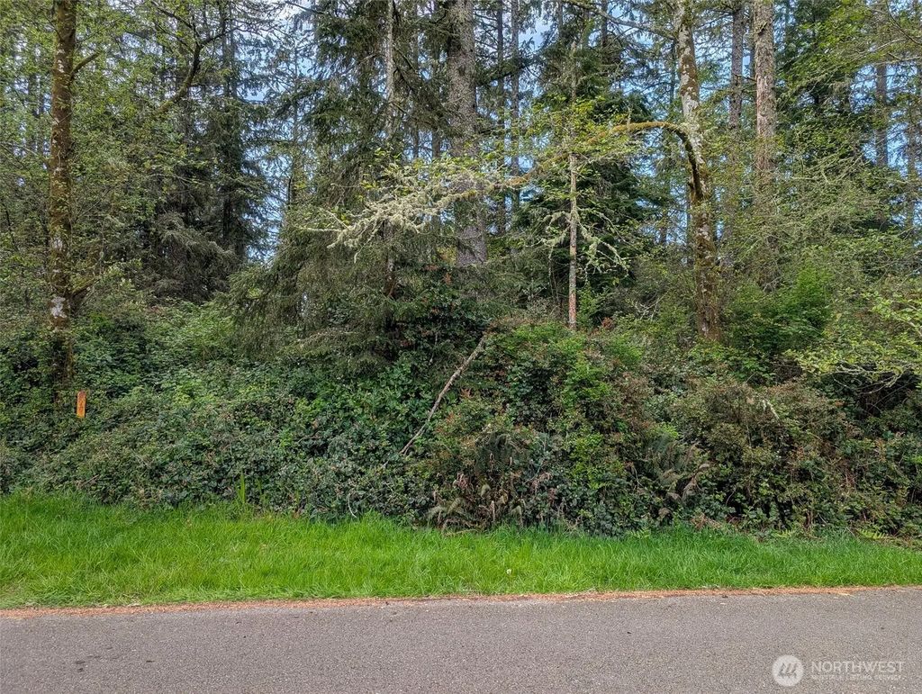 757 Evergreen Avenue Se, Ocean Shores
