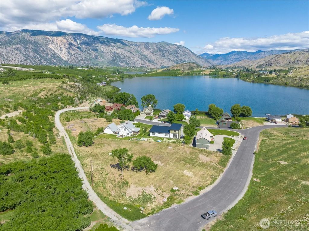 220 Roses Lake Drive, Manson