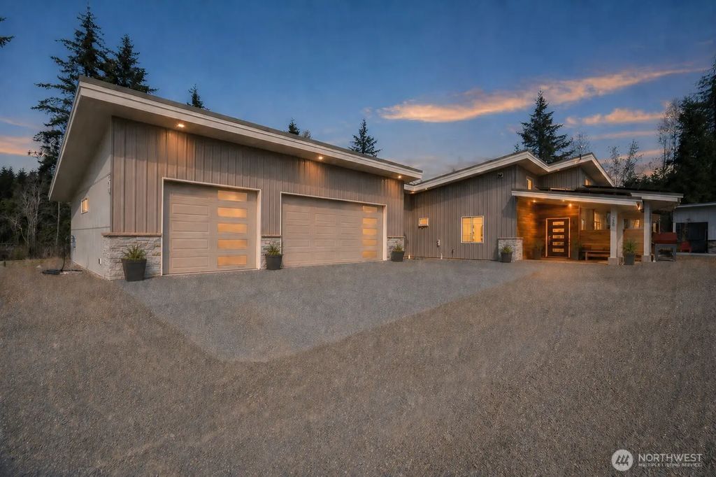 216 Huckleberry Hill Drive, Port Angeles