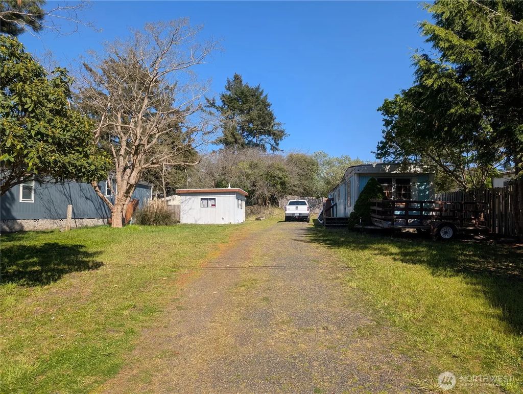 808 Magellan Avenue Ne, Ocean Shores