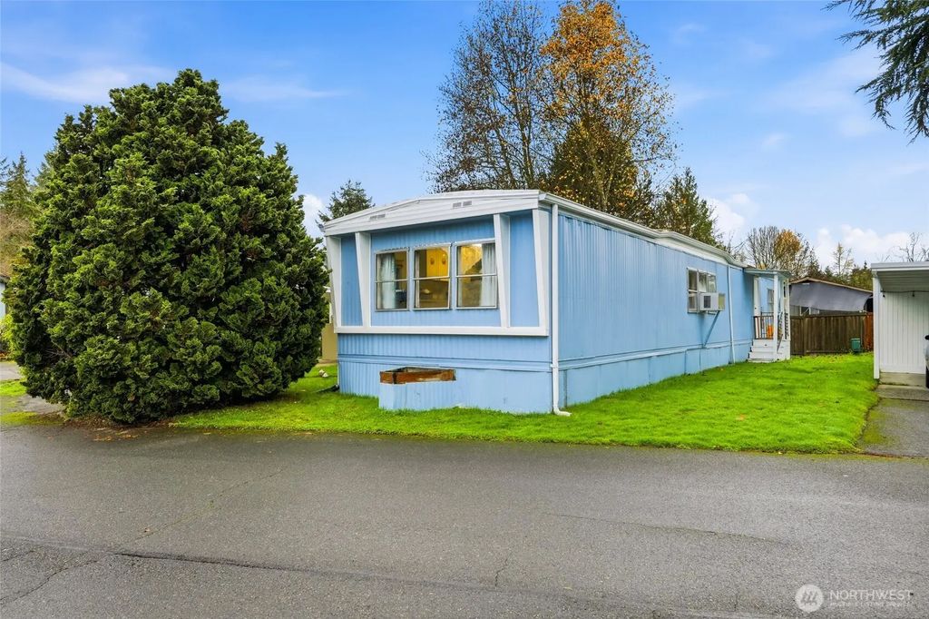 11330 E Riverside Drive 25, Bothell