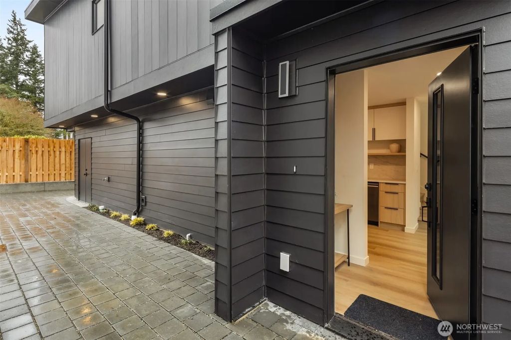 14035 Densmore Avenue N, Seattle