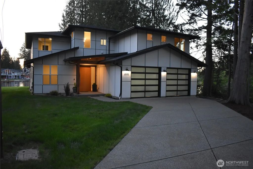 6598 Vandermark Road E, Bonney Lake