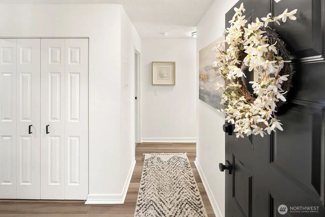10508 Ne 32nd Place G302, Bellevue