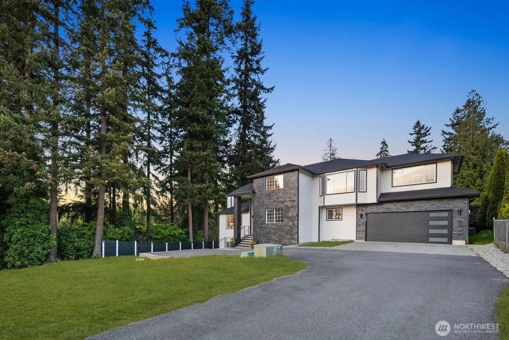 902 18th Street, Mukilteo