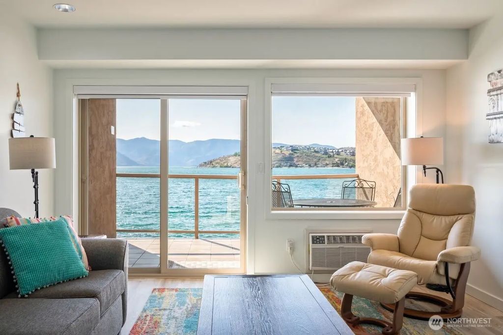 322 W Woodin Avenue 526, Chelan