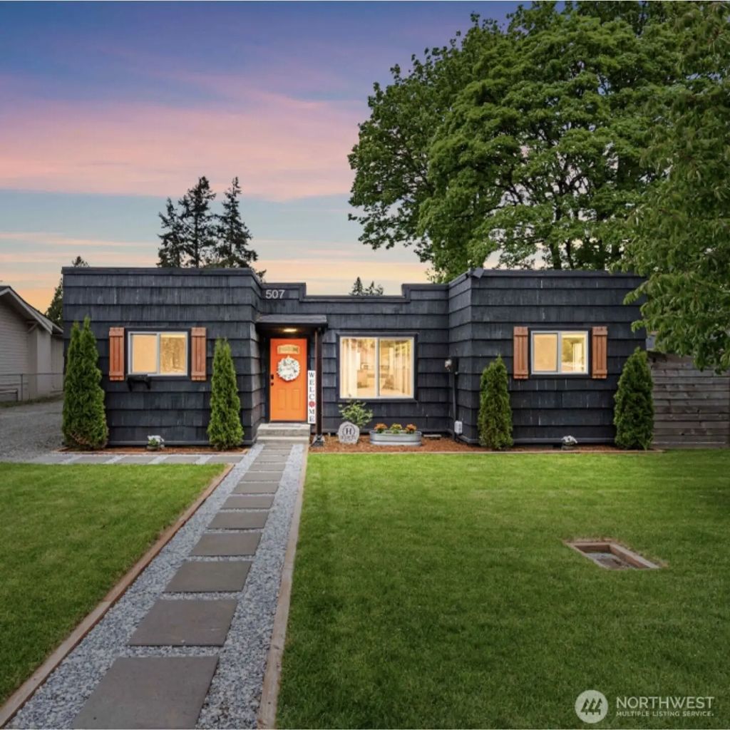 507 Violet Meadow Street S, Tacoma