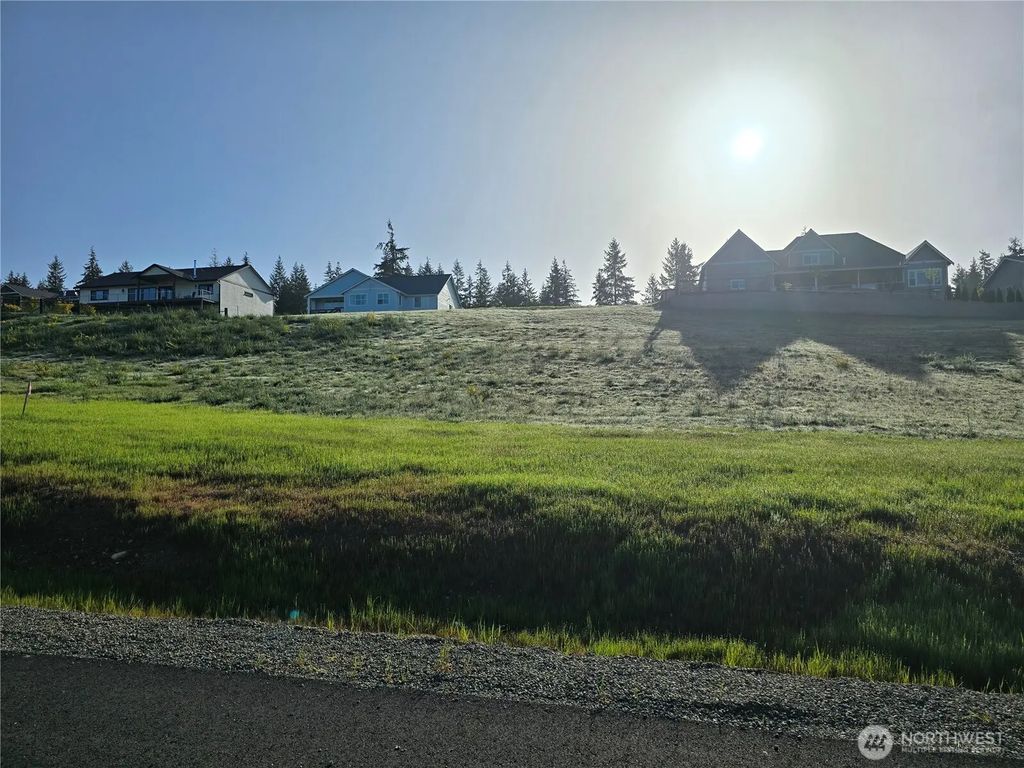 90 E Virgil Drive W, Allyn