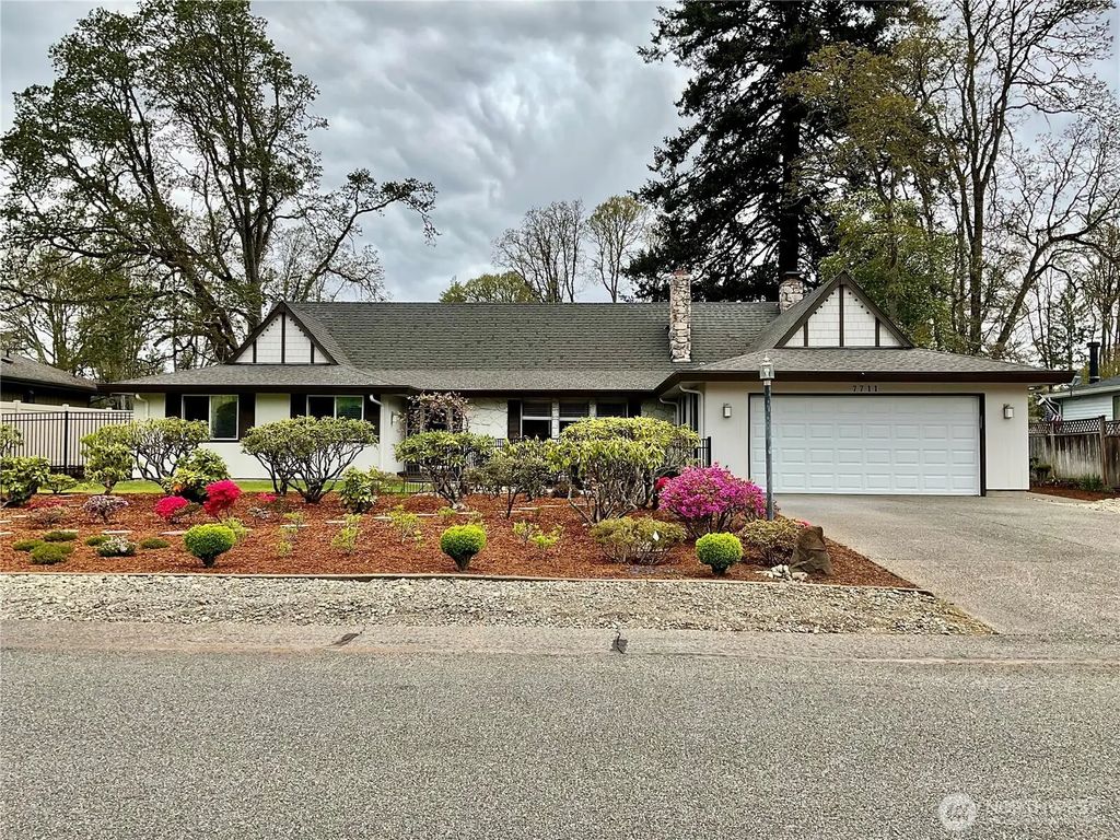 7711 Sapphire Drive Sw, Lakewood