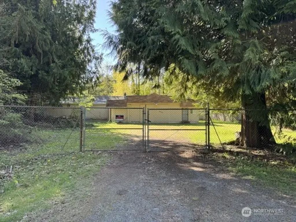 13908 50th Avenue E, Tacoma