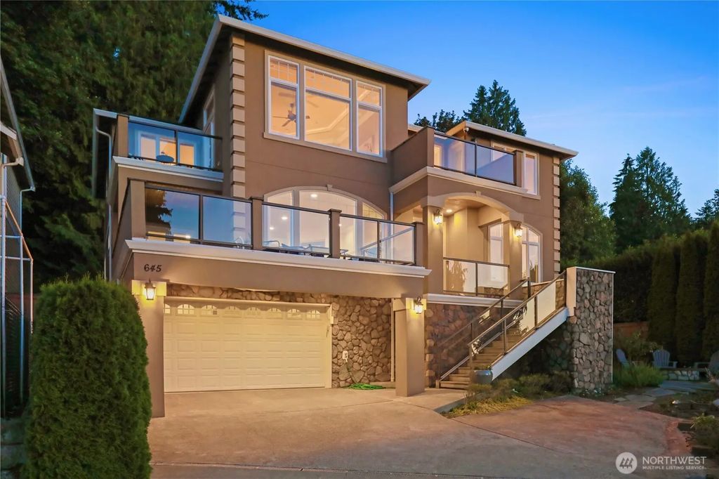 645 Cornelia Avenue, Mukilteo
