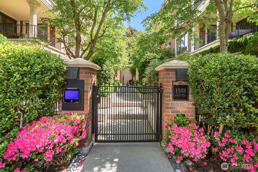 1188 Harvard Avenue E 4, Seattle
