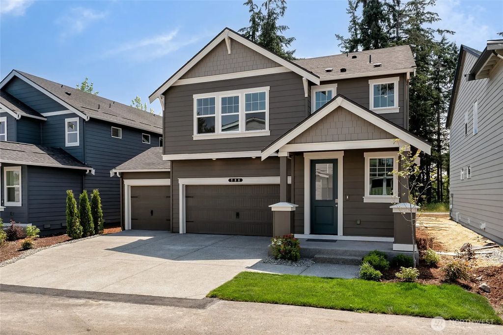 738 129th Street E 17, Tacoma