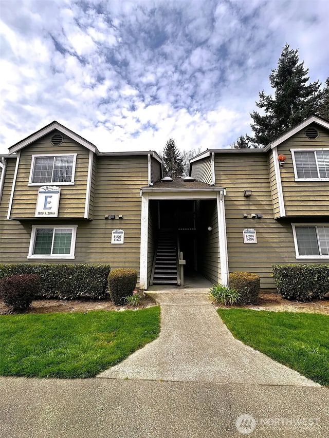 1808 S 284th Lane E203, Federal Way