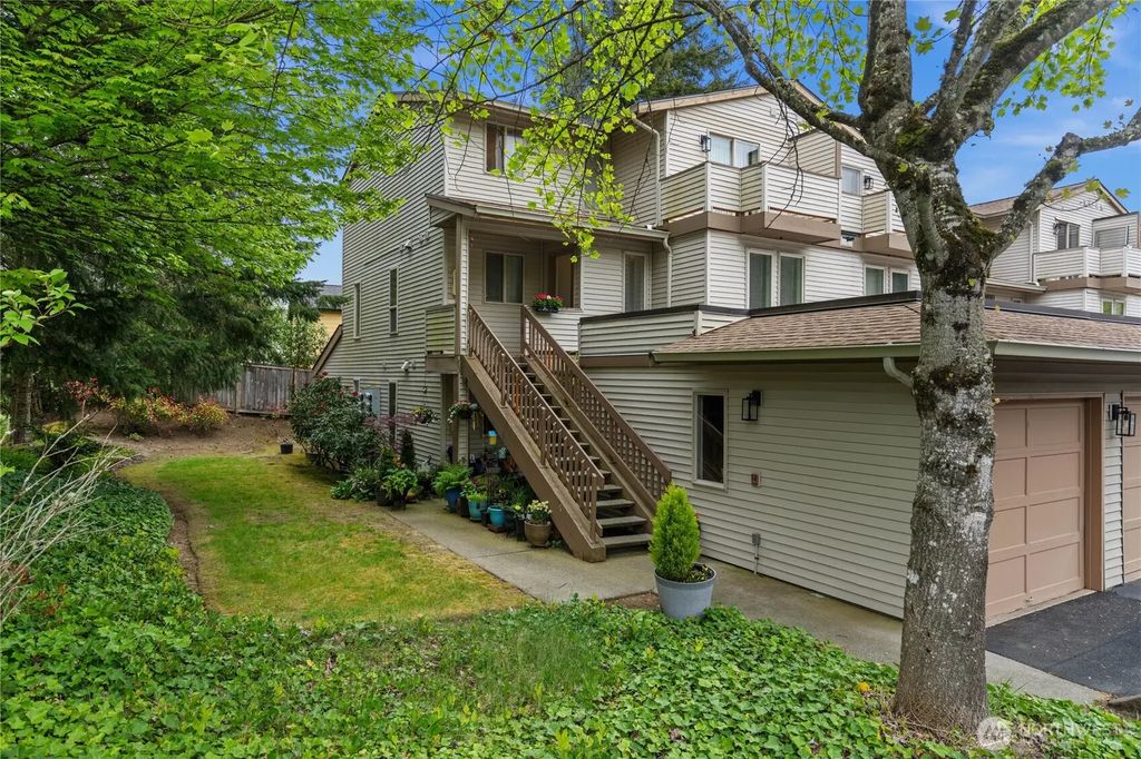 4701 Nw Walgren Drive A201, Silverdale