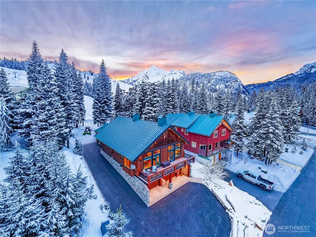 50 Summit Way, Snoqualmie Pass