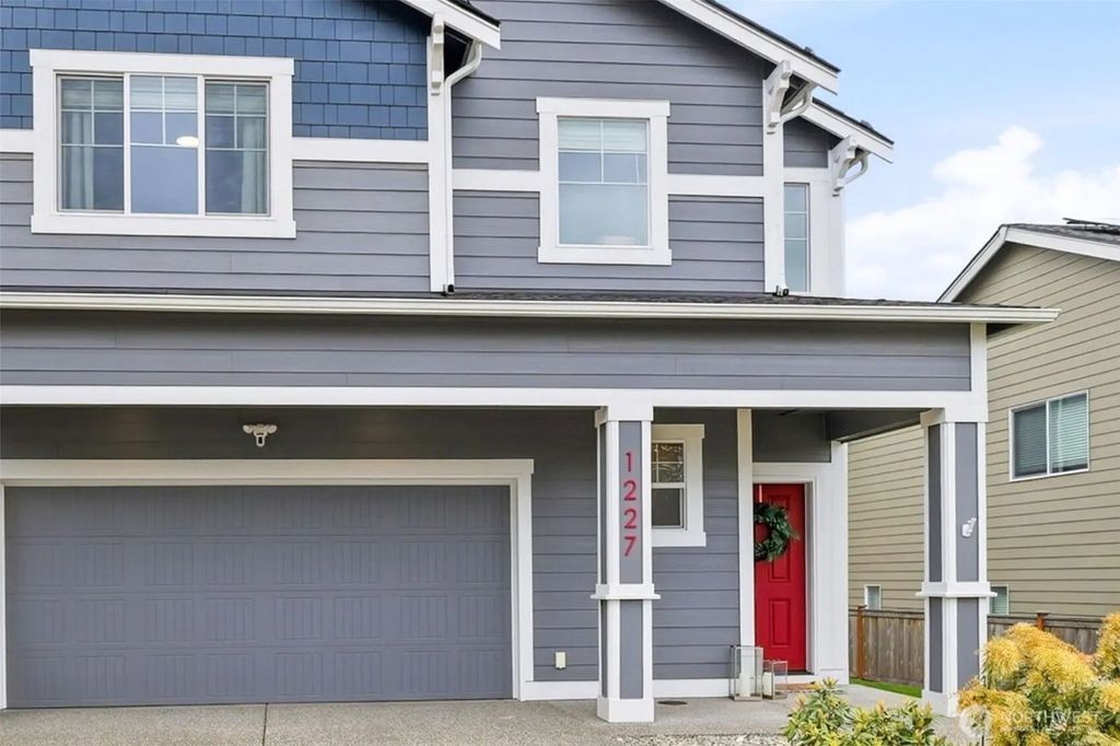 1227 Baker Heights Loop, Bremerton