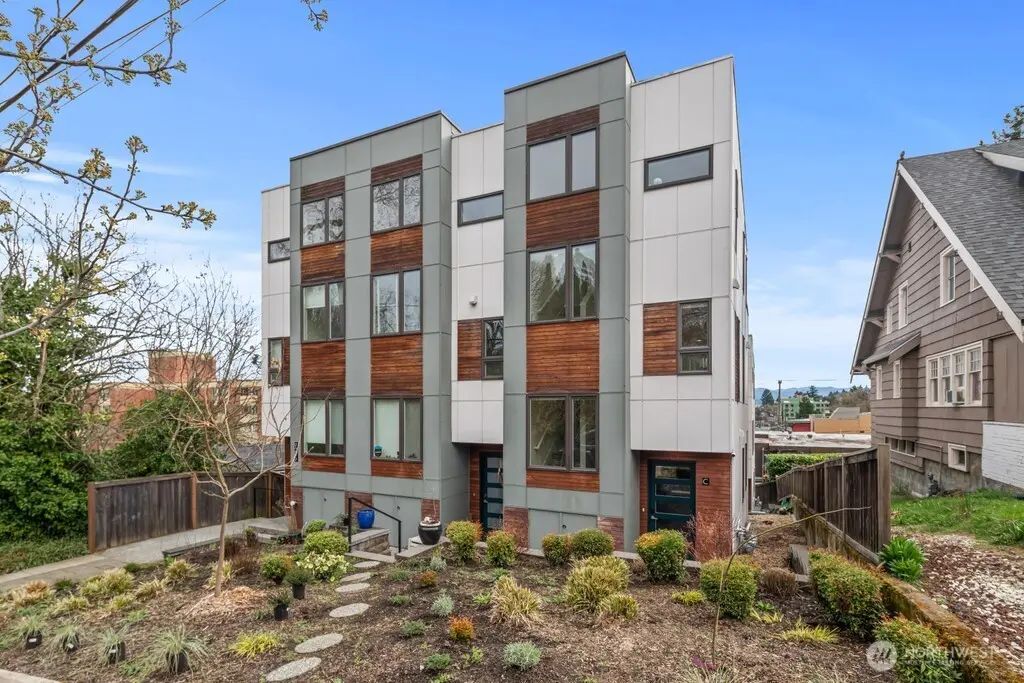 9266 50th Avenue S C, Seattle