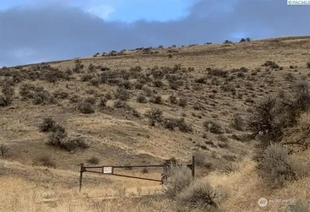 1271 Vista Verde Drive, Yakima