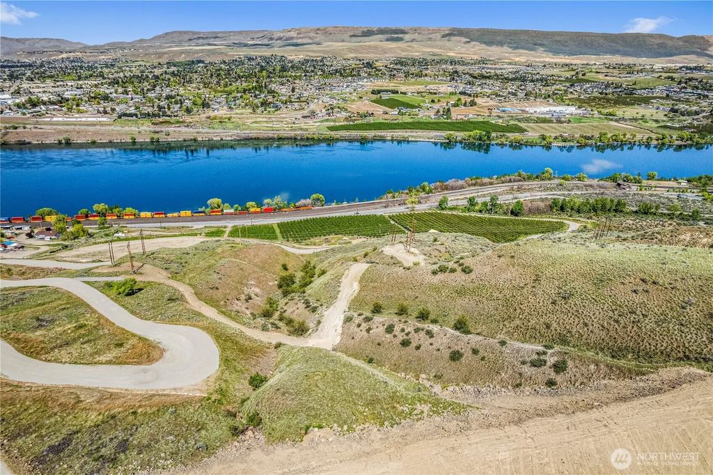 1501 Lot B Malaga Alcoa Highway, Wenatchee