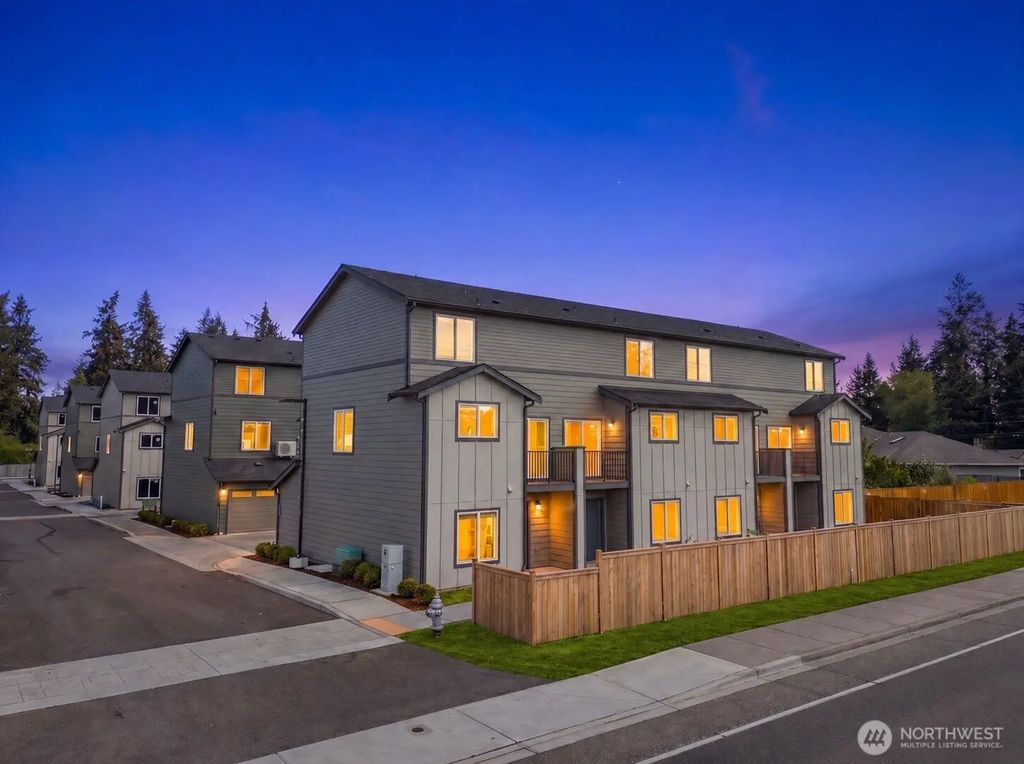 17521 13th Avenue E D, Spanaway