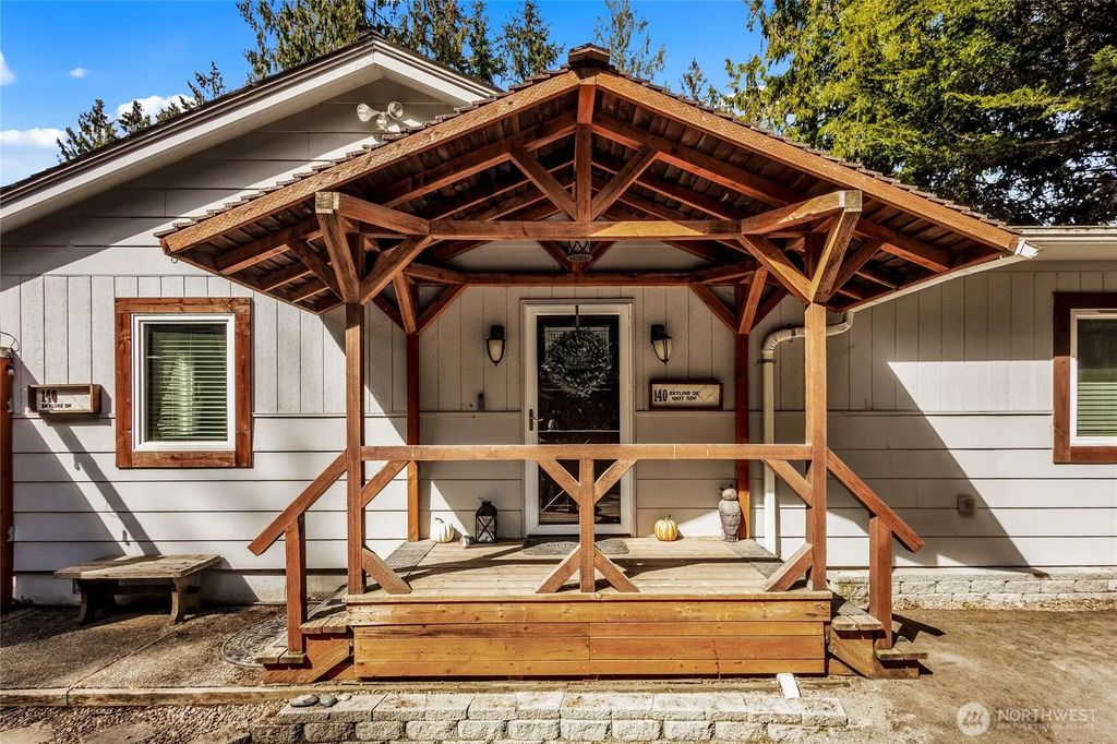 140 Skyline Drive, Port Angeles