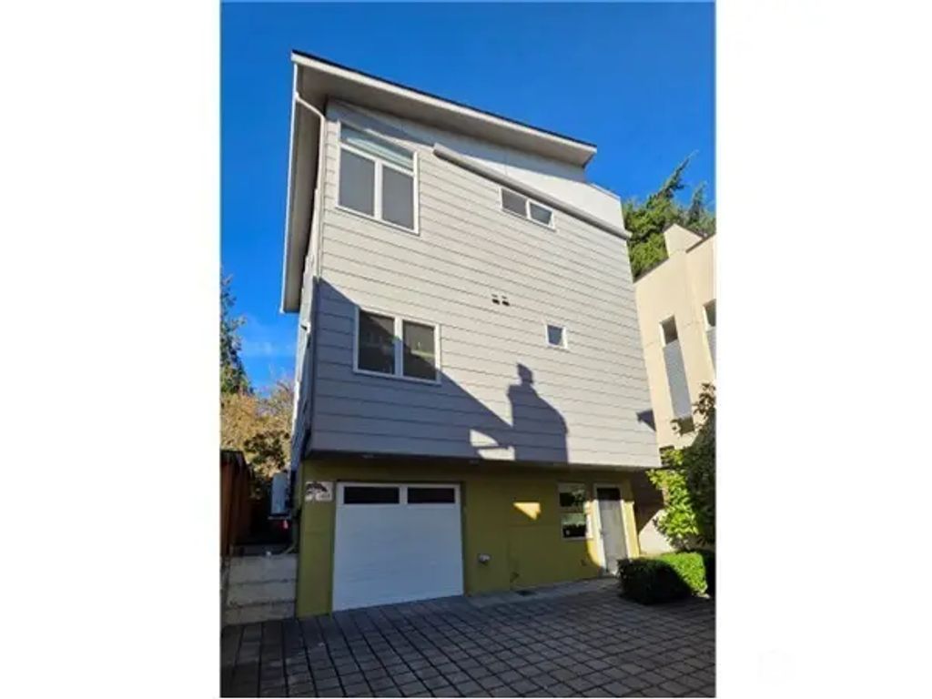 4411 Meridian Avenue N, Seattle